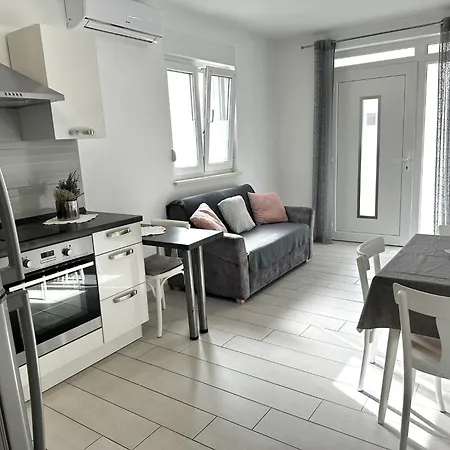 Apartments Danica Promajna Exterior photo