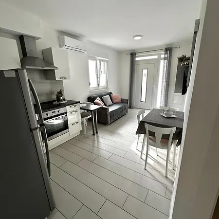 Apartments Danica Promajna Exterior photo